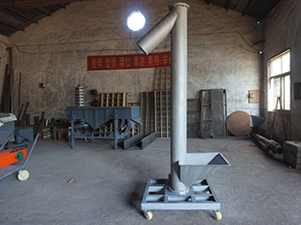 絞龍(lóng)提升機