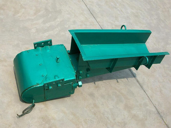 電磁振動給（gěi）料機圖片